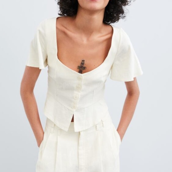 Zara button up flutter short sleeve top, size small - Picture 5 of 6